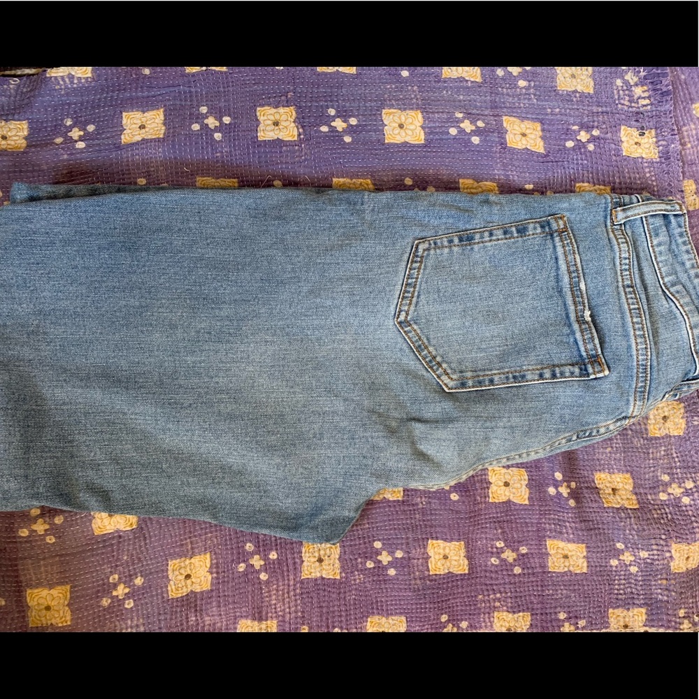 Blue ripped Jeans